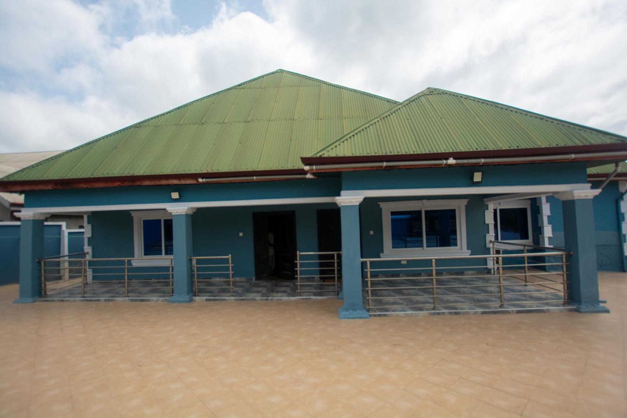 Yaa Asantewaa Inn Ejisu Exterior photo